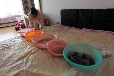 灵丘楼上漏水，住户失联，小区没物管，业主维权难！律师来支招……